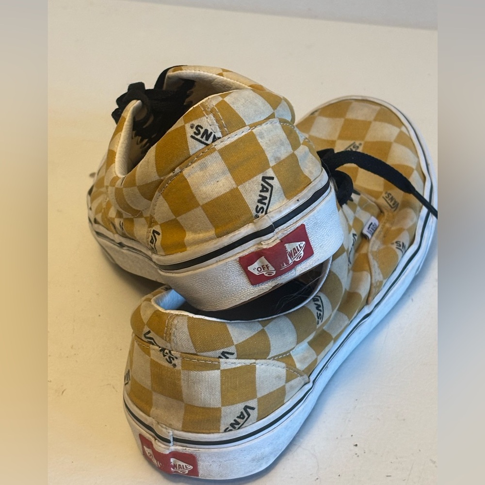 Era checkered VANS